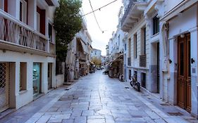 Plaka Apartment